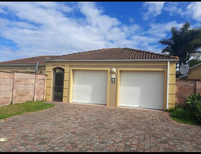 3 BEDROOM TOWNHOUSE RENTED IN LORRAINE